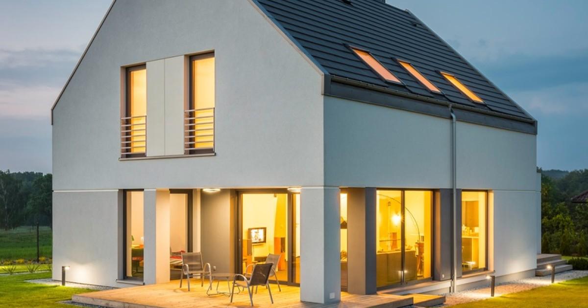De buitenmuren van een huis in Roosendaal na het stucen, met een nette en egale afwerking